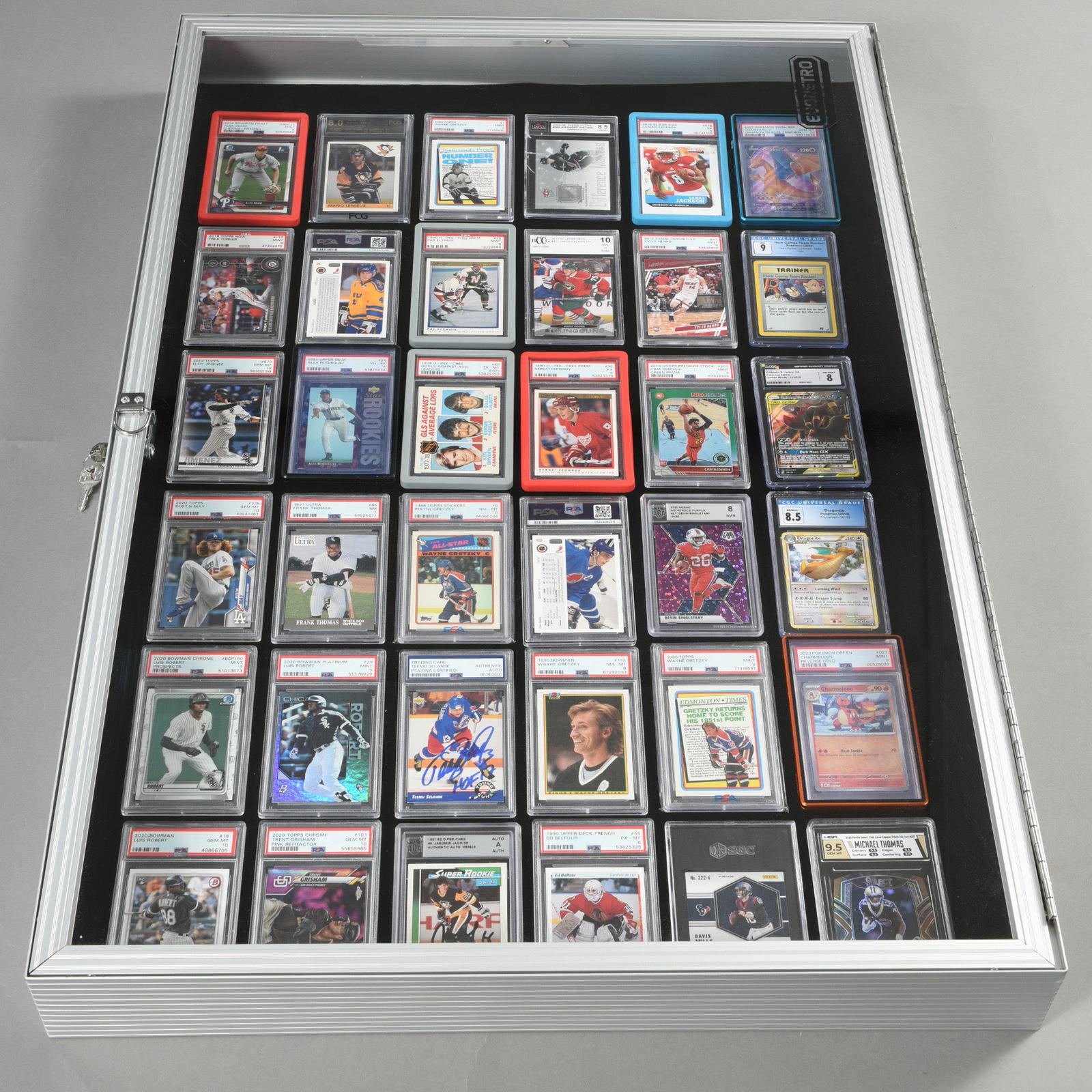 EVORETRO Lockable Display Case 36 x 24 x 4" Silver– Secure Showcase for Collectibles EVORETRO Canada Rigid Case  Squirtle Squad Card Shop.